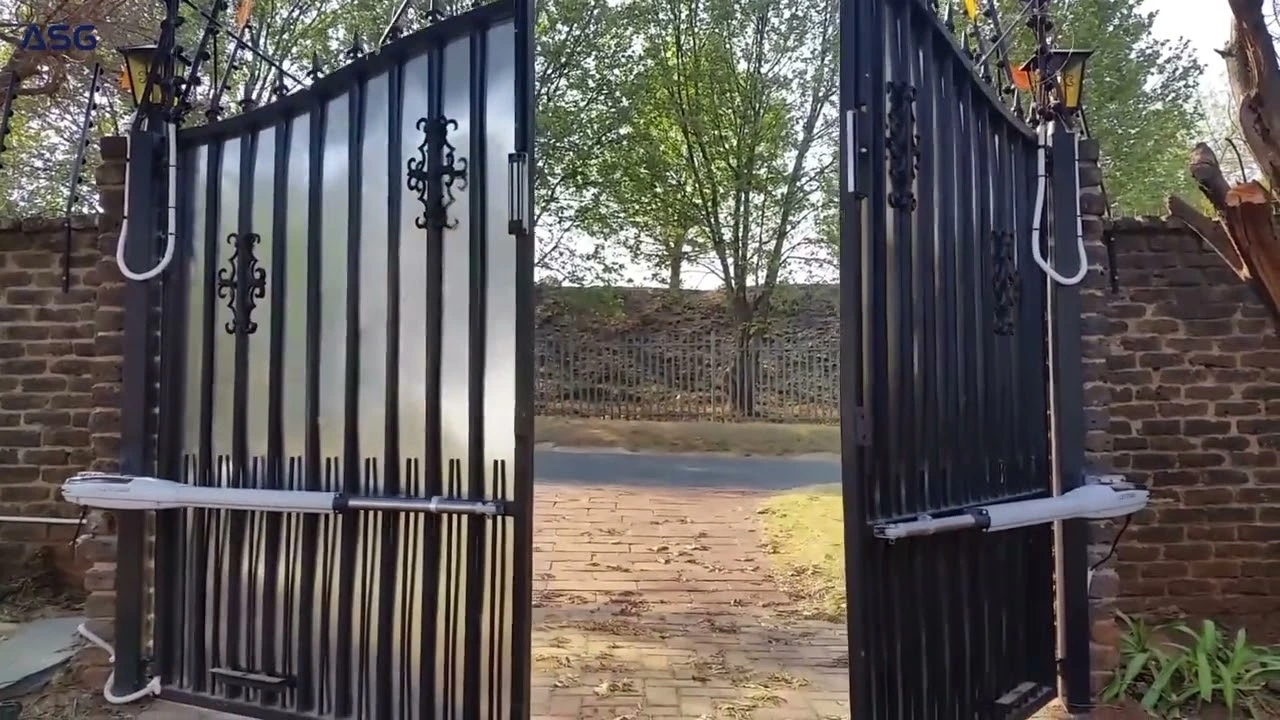 Centurion Vantage Swing Gate Motors in Uganda (2026): Vantage 400 & 500 Price & Fitment Guide